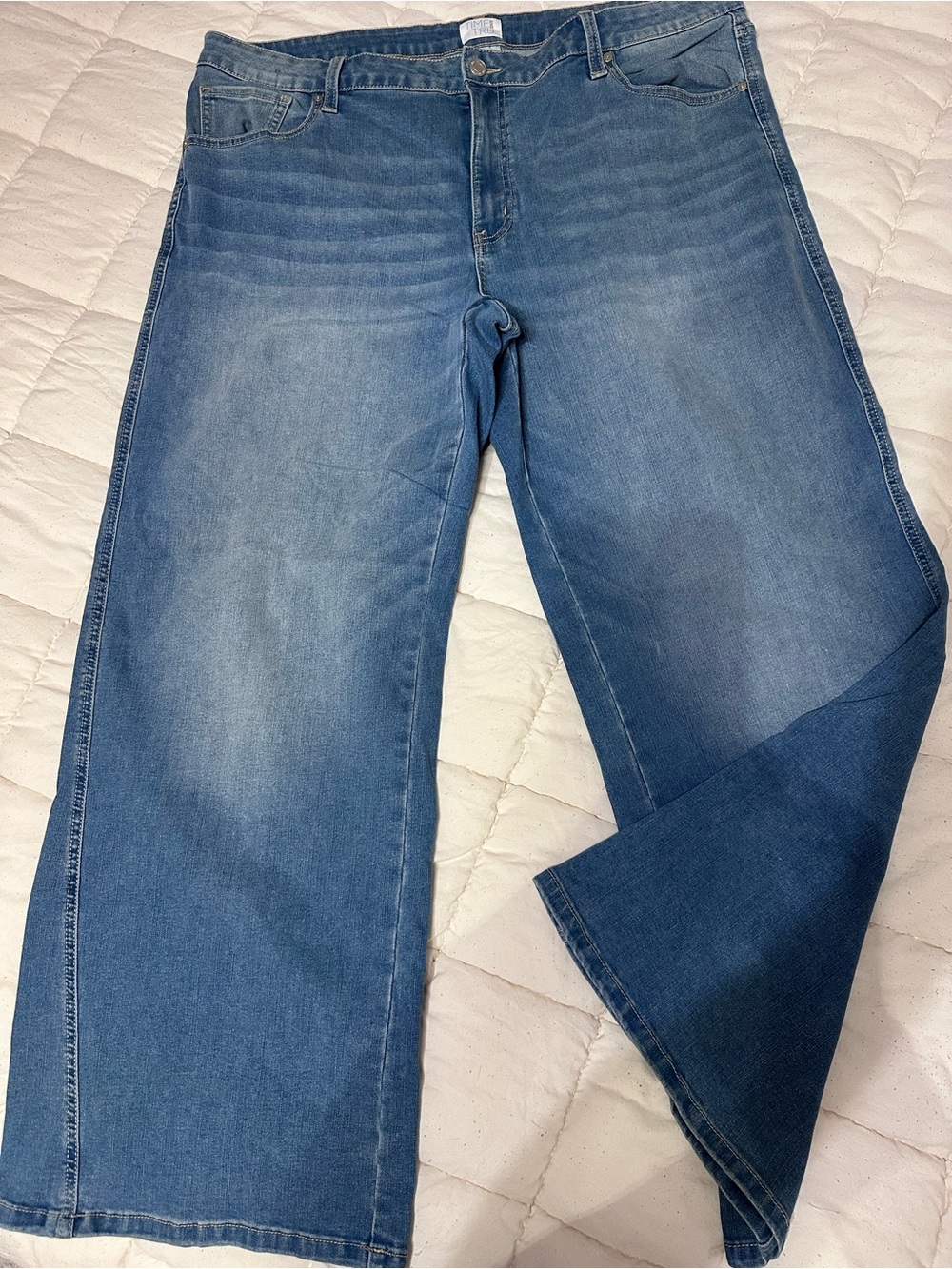 Time and Tru Women's Light Blue Wide Leg Jeans